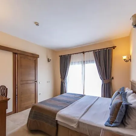 Sleeps 2, Modern With Shared Pool - Awz 304, 2 * Бодрум