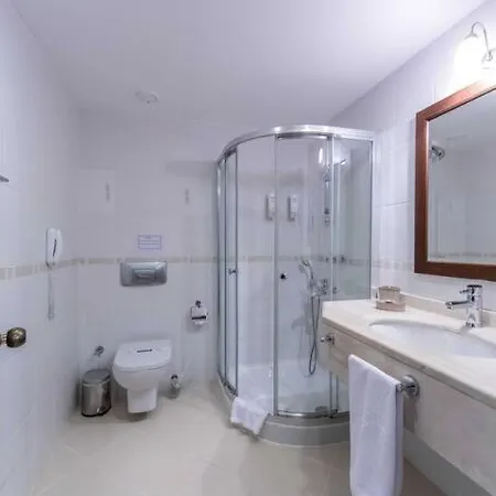 Sleeps 2, Modern With Shared Pool - Awz 304, 2 Апартаменты *