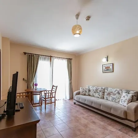 Sleeps 2, Modern With Shared Pool - Awz 304, 2 Апартаменты